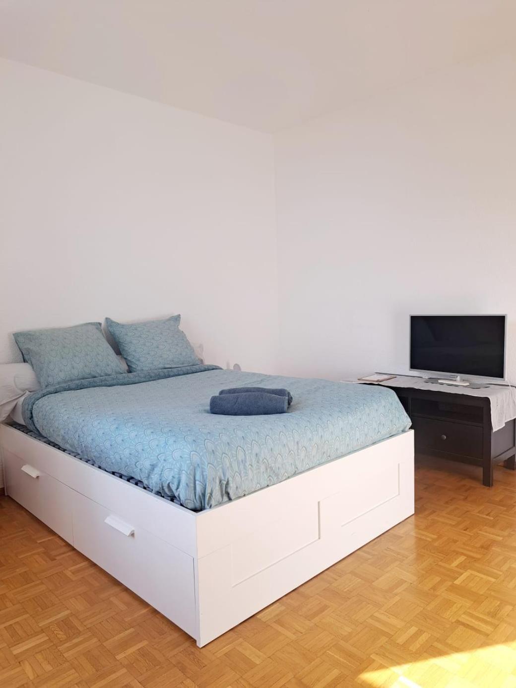 Appartamento Comfortable 1 Bd Apt Peseux Esterno foto